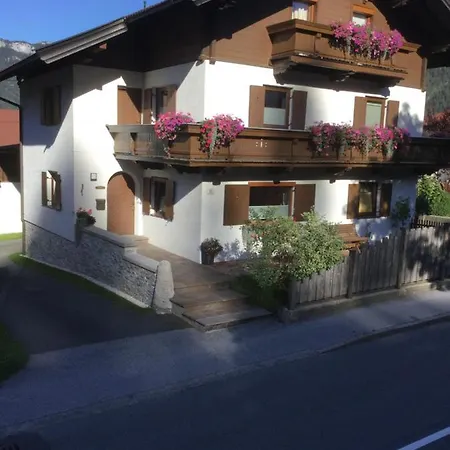 Familie Seiwald 公寓 *